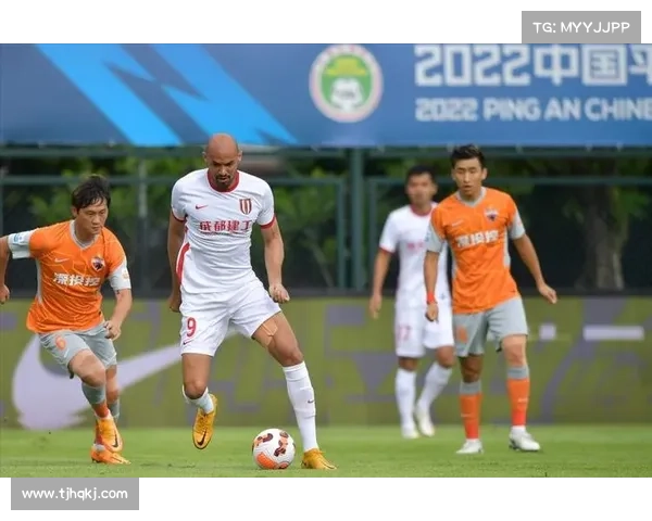 成都蓉城75万欧元签下边锋背后深层次的转会策略与影响分析